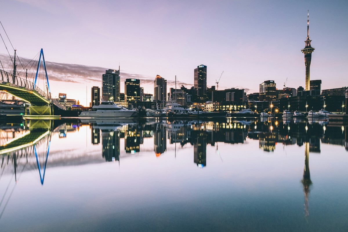 New Zealand Active Investor Plus vs Canada Start-Up Visa 2026: So Sánh Hai Lộ Trình Di Trú Anh Ngữ Hàng Đầu