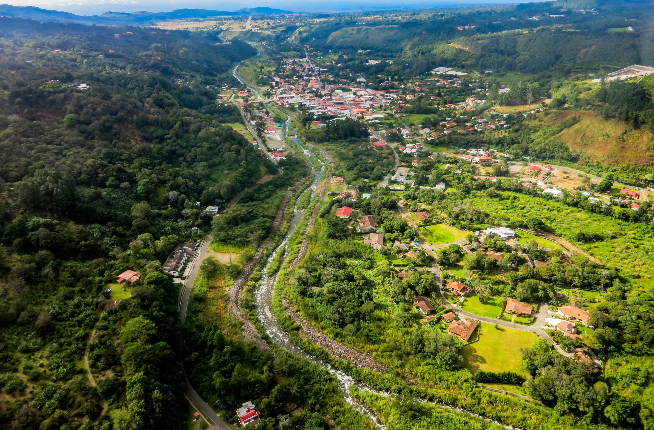 Retiring in 2 Countries: A Planning Framework for Vietnamese Families Living Longer