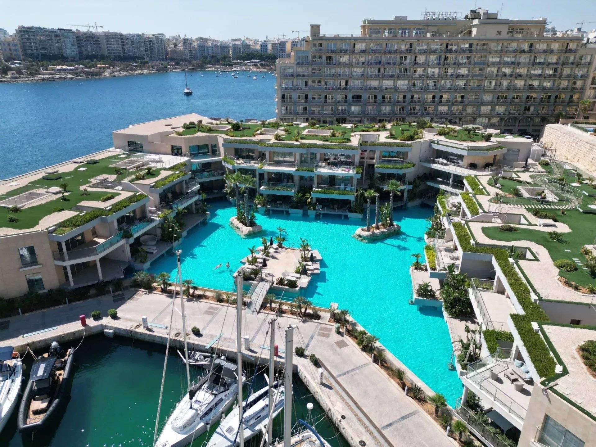 Portomaso — St Julian's. Ảnh: hồ sơ dự án NAC